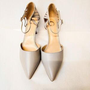 Journee Collection Mia 8.5 M Gray Faux Leather Point Toe High Heel Shoe NIB XH3